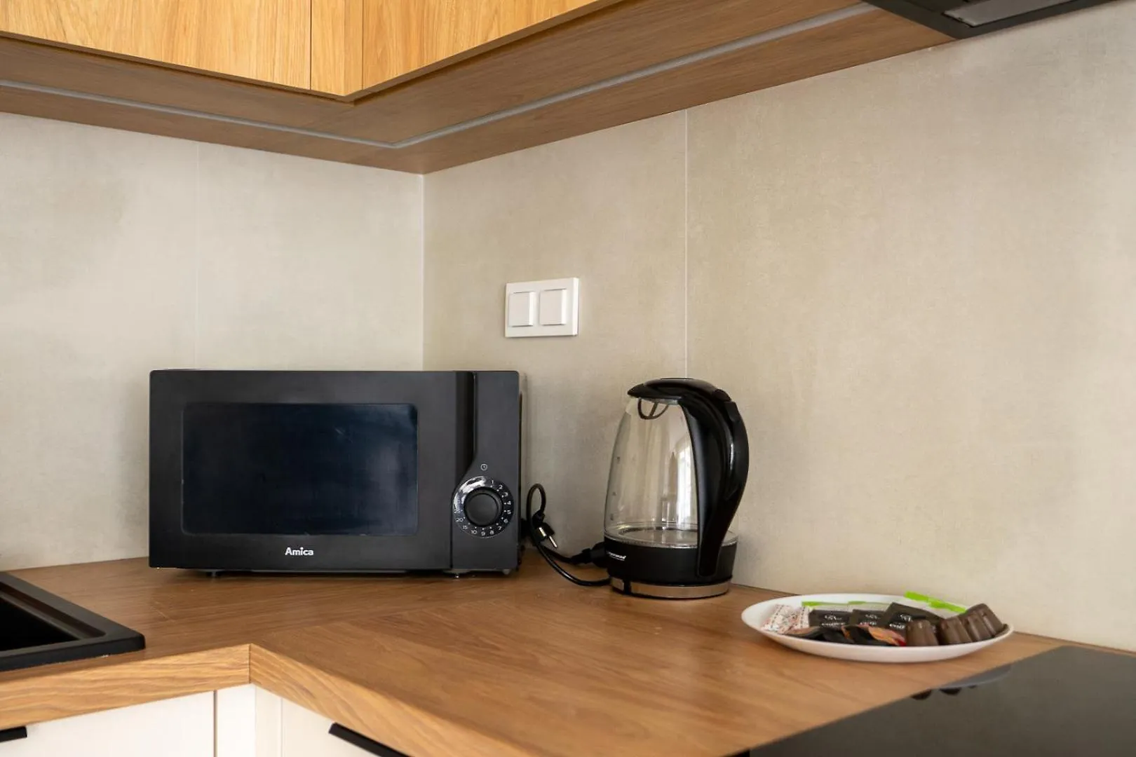 Zupnicza Apt - Parking And Balcony - By Rentujemy Warsaw Poland