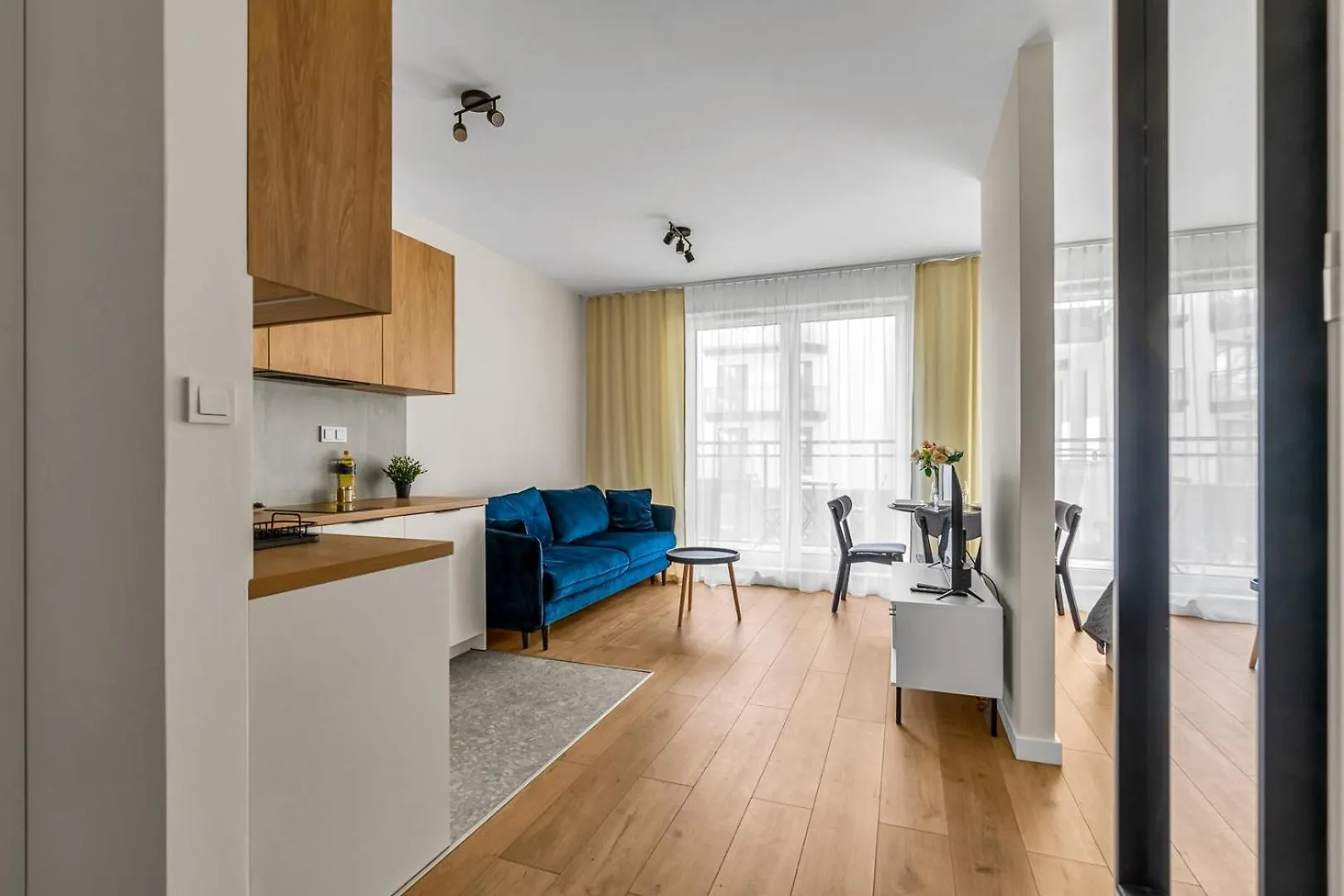Apartment Zupnicza Apt - Parking And Balcony - By Rentujemy Warsaw Poland